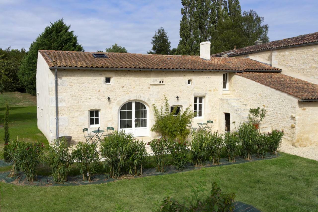 Le Clos De Tesson Buitenkant foto