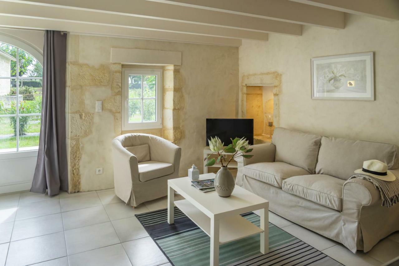 Le Clos De Tesson Buitenkant foto